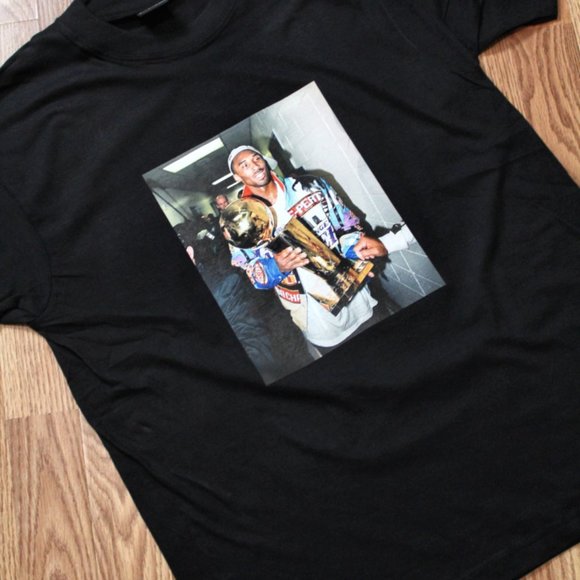 Kobe Bryant Black T-Shirt Sizes S - XL - Picture 1 of 4